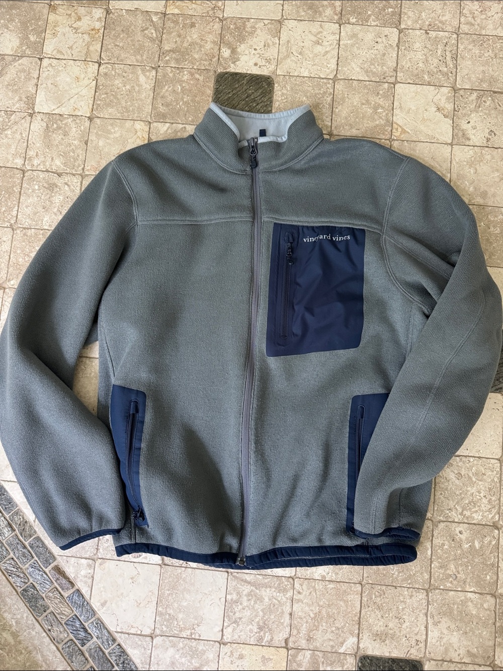 Vineyard Vines Gray Fleece Jacket with Navy Pocket Accents